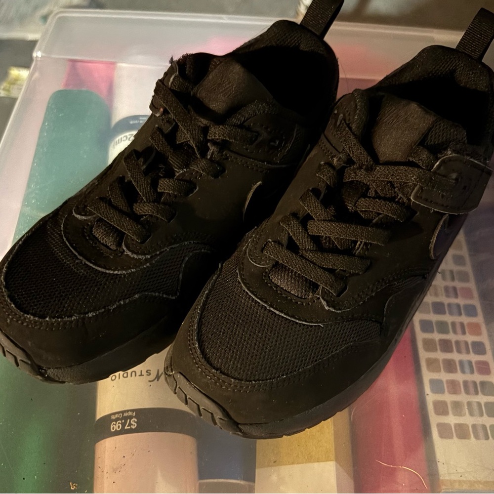 Nike Kids Black Sneakers